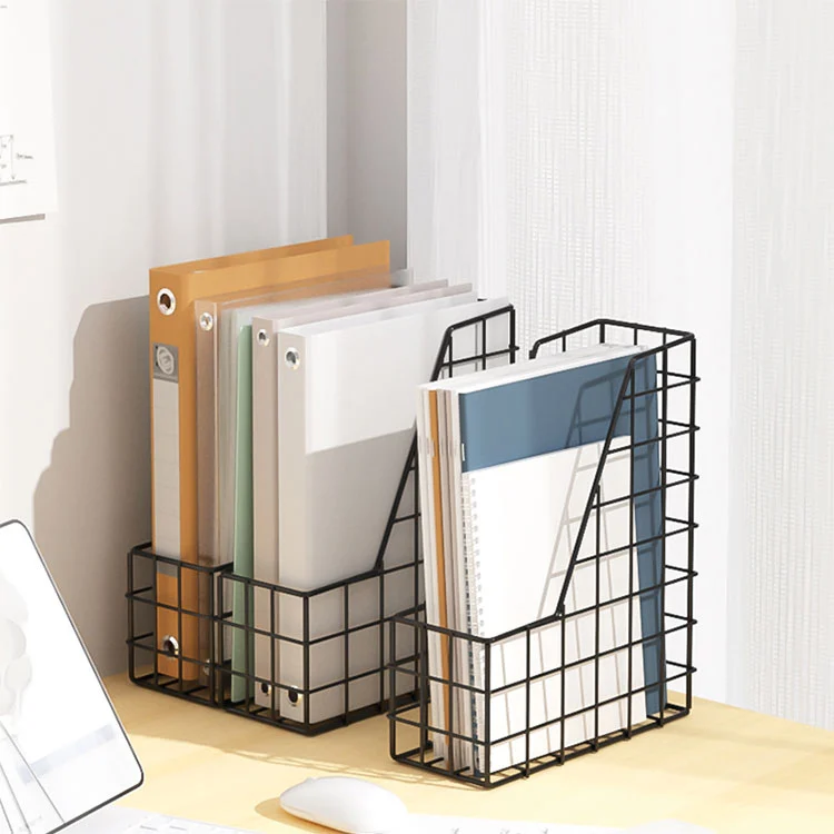 Porta-revistas de metal para mesa de escritório
