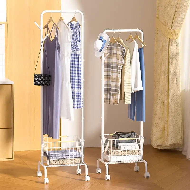 Rack de roupas portátil de chão com cesto de armazenamento